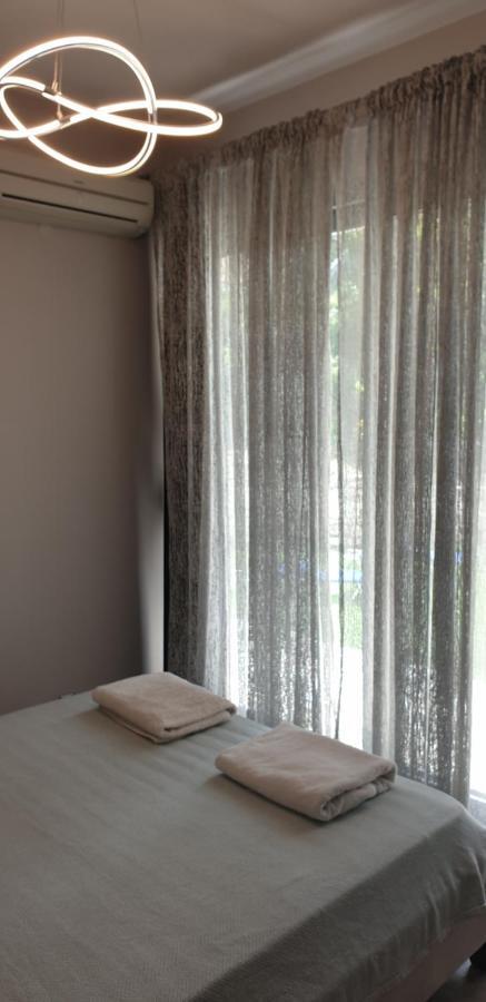 Angela Apartments Pool Gardens And Sea Views アギオス・ステファノス エクステリア 写真